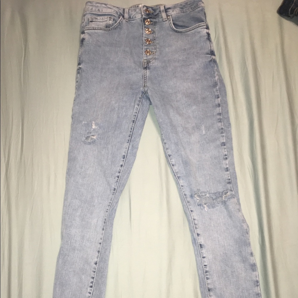 Forever 21 ripped light wash jeans